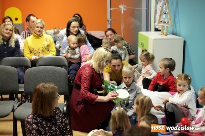 Zdjęcie w galerii na portalu naszwodzislaw.com: Warsztaty bożonarodzeniowe w wodzisławskim Bursztynku wiadomości z regionu