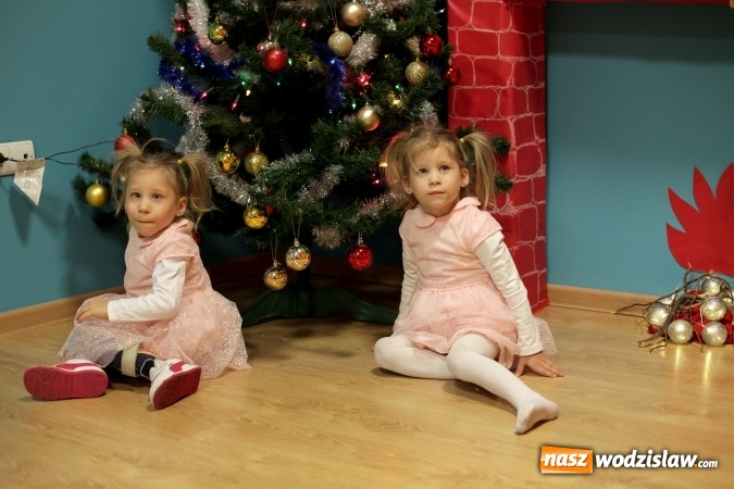 Zdjęcie w galerii na portalu naszwodzislaw.com: Warsztaty bożonarodzeniowe w wodzisławskim Bursztynku wiadomości z regionu