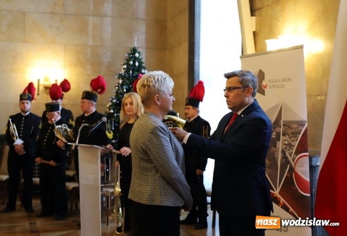 Zdjęcie w galerii na portalu naszwodzislaw.com: Pracownicy PGG odznaczeni za długoletnią służbę wiadomości z regionu