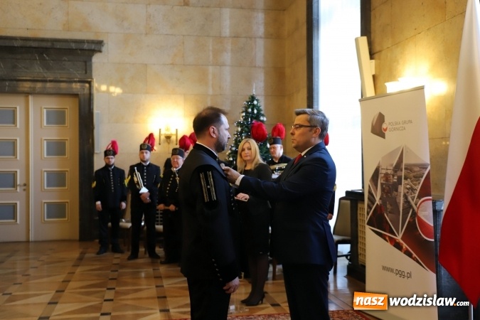 Zdjęcie w galerii na portalu naszwodzislaw.com: Pracownicy PGG odznaczeni za długoletnią służbę wiadomości z regionu