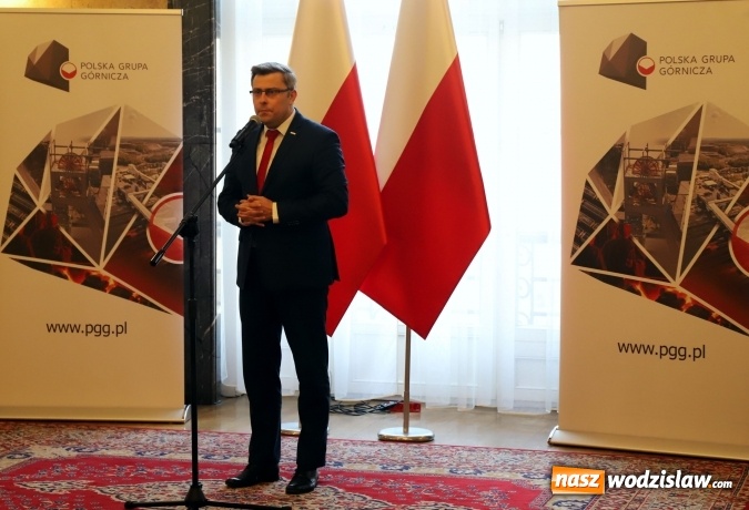 Zdjęcie w galerii na portalu naszwodzislaw.com: Pracownicy PGG odznaczeni za długoletnią służbę wiadomości z regionu