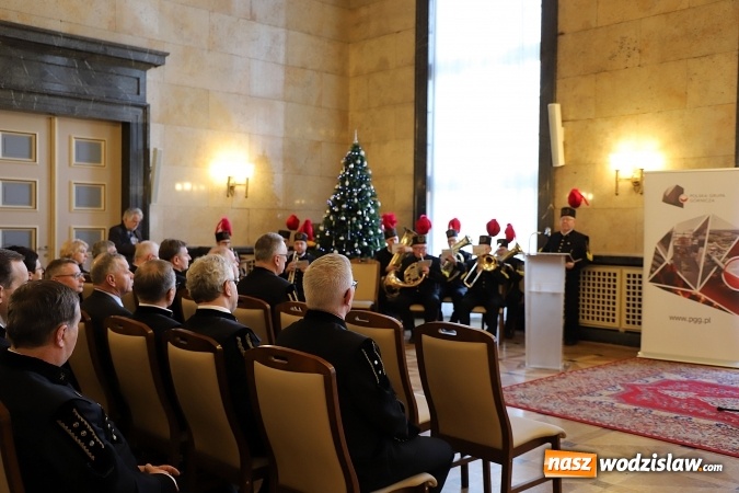 Zdjęcie w galerii na portalu naszwodzislaw.com: Pracownicy PGG odznaczeni za długoletnią służbę wiadomości z regionu