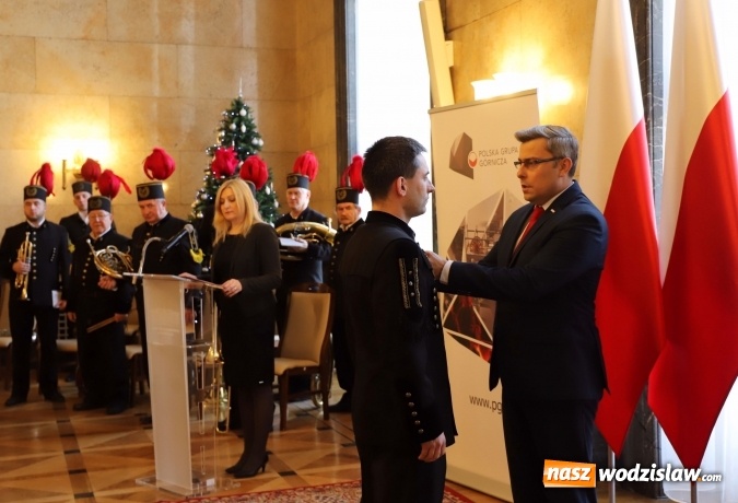 Zdjęcie w galerii na portalu naszwodzislaw.com: Pracownicy PGG odznaczeni za długoletnią służbę wiadomości z regionu