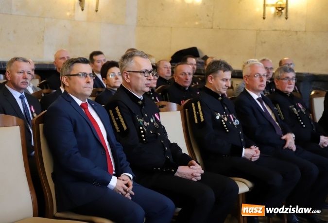 Zdjęcie w galerii na portalu naszwodzislaw.com: Pracownicy PGG odznaczeni za długoletnią służbę wiadomości z regionu