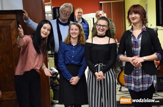 Zdjęcie w galerii na portalu naszwodzislaw.com: Teraz My. Wystawa w Galerii Nostalgia wiadomości z regionu