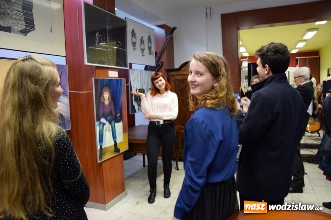 Zdjęcie w galerii na portalu naszwodzislaw.com: Teraz My. Wystawa w Galerii Nostalgia wiadomości z regionu