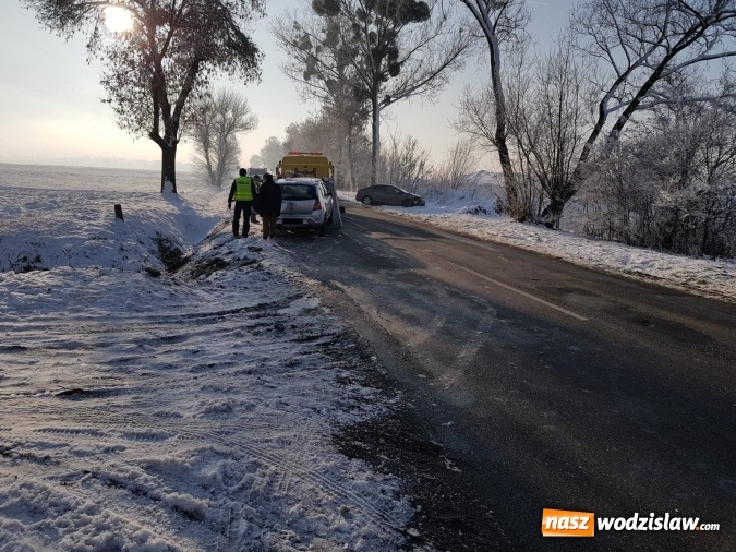 Zdjęcie w galerii na portalu naszwodzislaw.com: Kraksa na drodze Racibórz-Lubomia. Zderzyły się cztery samochody  wiadomości z regionu