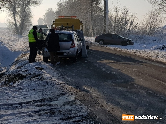 Zdjęcie w galerii na portalu naszwodzislaw.com: Kraksa na drodze Racibórz-Lubomia. Zderzyły się cztery samochody  wiadomości z regionu