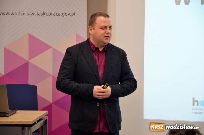 Zdjęcie w galerii na portalu naszwodzislaw.com: PUP o przedsiębiorczości od A do Z wiadomości z regionu