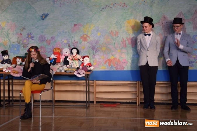 Zdjęcie w galerii na portalu naszwodzislaw.com: Finał akcji Wszystkie kolory świata w SP w Mszanie. Zebrano ponad 2 tysiące złotych! wiadomości z regionu