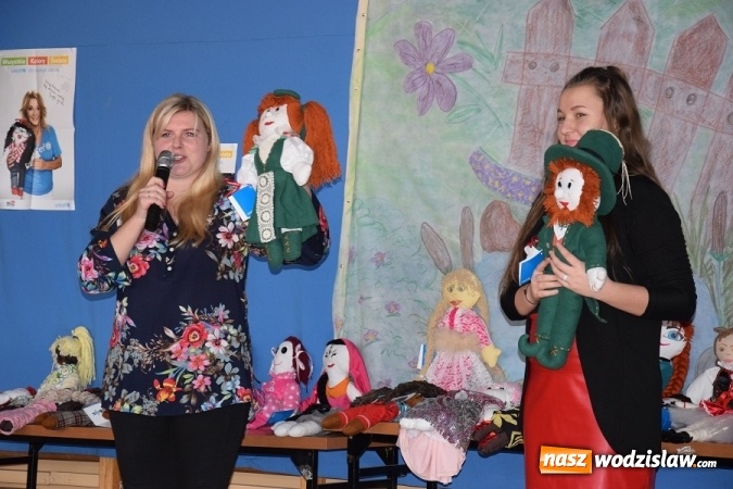 Zdjęcie w galerii na portalu naszwodzislaw.com: Finał akcji Wszystkie kolory świata w SP w Mszanie. Zebrano ponad 2 tysiące złotych! wiadomości z regionu