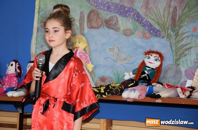 Zdjęcie w galerii na portalu naszwodzislaw.com: Finał akcji Wszystkie kolory świata w SP w Mszanie. Zebrano ponad 2 tysiące złotych! wiadomości z regionu