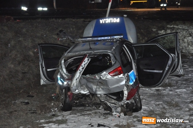 Zdjęcie w galerii na portalu naszwodzislaw.com: DK 78 Chałupki-Olza. Kierowca z Wodzisławia Śląskiego staranował policyjny radiowóz wiadomości z regionu