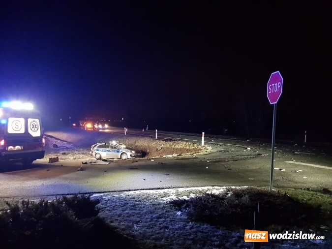 Zdjęcie w galerii na portalu naszwodzislaw.com: DK 78 Chałupki-Olza. Kierowca z Wodzisławia Śląskiego staranował policyjny radiowóz wiadomości z regionu