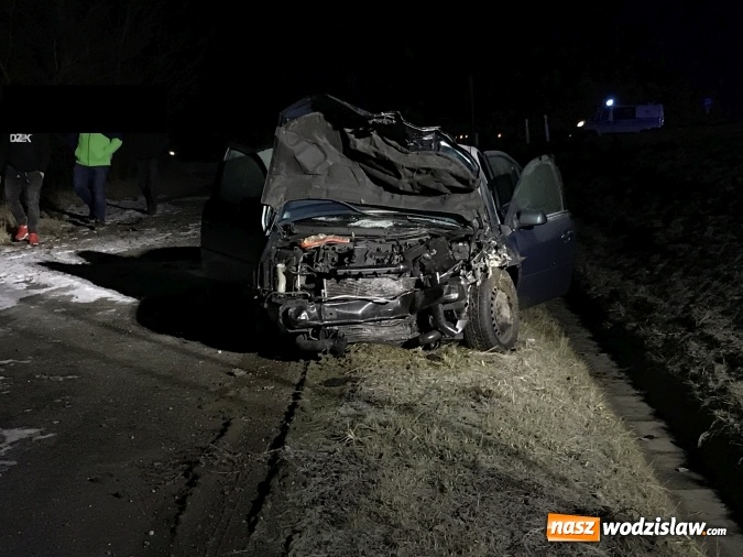 Zdjęcie w galerii na portalu naszwodzislaw.com: DK 78 Chałupki-Olza. Kierowca z Wodzisławia Śląskiego staranował policyjny radiowóz wiadomości z regionu