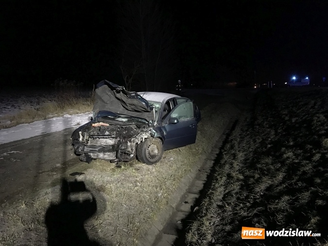 Zdjęcie w galerii na portalu naszwodzislaw.com: DK 78 Chałupki-Olza. Kierowca z Wodzisławia Śląskiego staranował policyjny radiowóz wiadomości z regionu