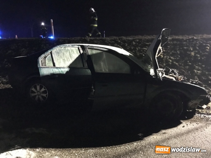 Zdjęcie w galerii na portalu naszwodzislaw.com: DK 78 Chałupki-Olza. Kierowca z Wodzisławia Śląskiego staranował policyjny radiowóz wiadomości z regionu