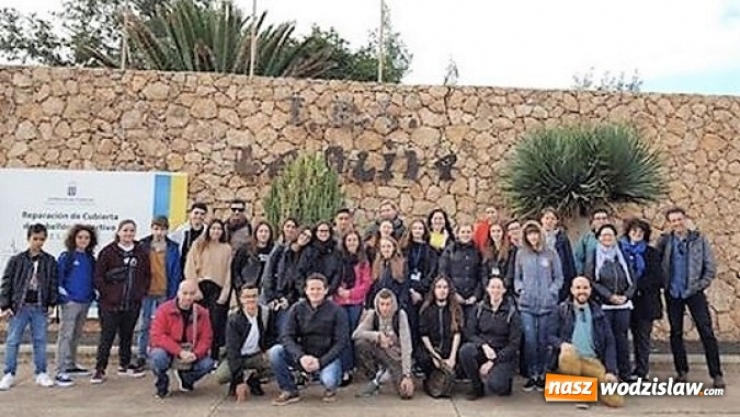 Zdjęcie w galerii na portalu naszwodzislaw.com: Pobyt uczniów wodzisławskiego I LO na Fuerteventurze w ramach programu LORESU wiadomości z regionu