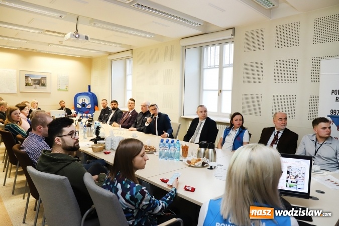 Zdjęcie w galerii na portalu naszwodzislaw.com: Prawie co drugie zgłoszenie na 112 jest fałszywe! wiadomości z regionu