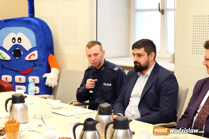 Zdjęcie w galerii na portalu naszwodzislaw.com: Prawie co drugie zgłoszenie na 112 jest fałszywe! wiadomości z regionu