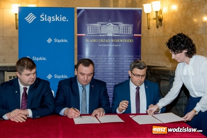 Zdjęcie w galerii na portalu naszwodzislaw.com: Podpisano porozumienie o współpracy przy organizacji obchodów stulecia Powstań Śląskich wiadomości z regionu
