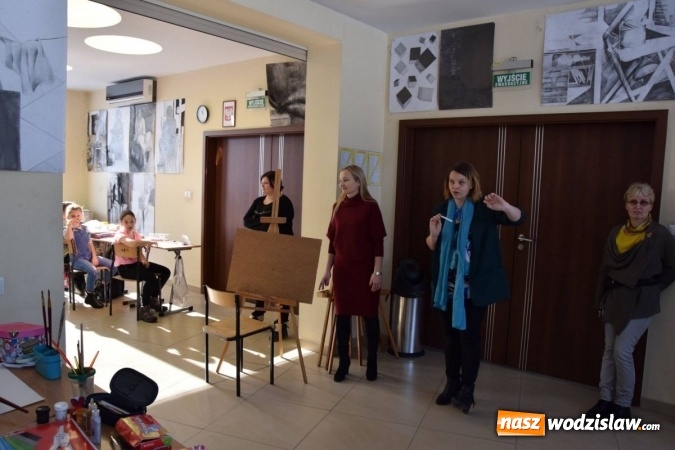 Zdjęcie w galerii na portalu naszwodzislaw.com: W wodzisławskim Tischnerze spacerowali po wyobraźni wiadomości z regionu