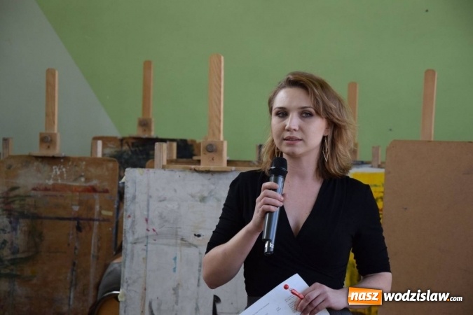 Zdjęcie w galerii na portalu naszwodzislaw.com: W wodzisławskim Tischnerze spacerowali po wyobraźni wiadomości z regionu