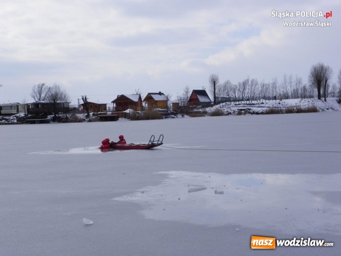 Zdjęcie w galerii na portalu naszwodzislaw.com: Policjanci i strażacy ostrzegali przed zagrożeniami w czasie ferii wiadomości z regionu