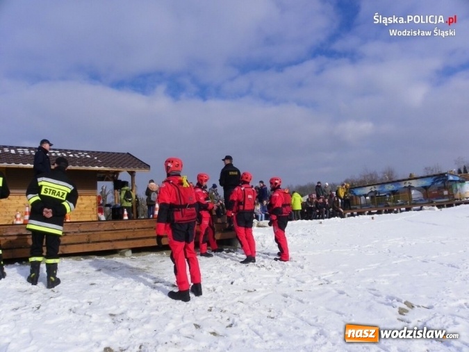 Zdjęcie w galerii na portalu naszwodzislaw.com: Policjanci i strażacy ostrzegali przed zagrożeniami w czasie ferii wiadomości z regionu