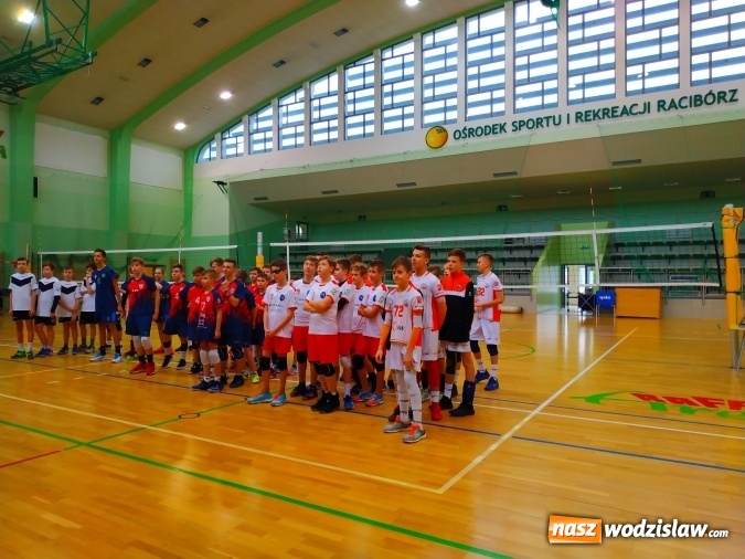 Zdjęcie w galerii na portalu naszwodzislaw.com: Siatkarski maraton w Raciborzu. Ekipa z Radlina na podium wiadomości z regionu