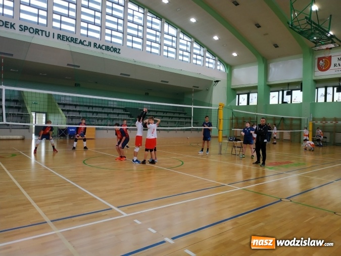 Zdjęcie w galerii na portalu naszwodzislaw.com: Siatkarski maraton w Raciborzu. Ekipa z Radlina na podium wiadomości z regionu