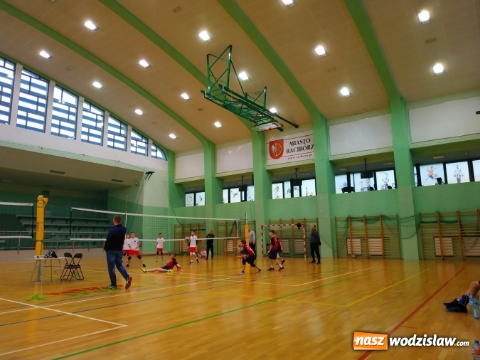 Zdjęcie w galerii na portalu naszwodzislaw.com: Siatkarski maraton w Raciborzu. Ekipa z Radlina na podium wiadomości z regionu