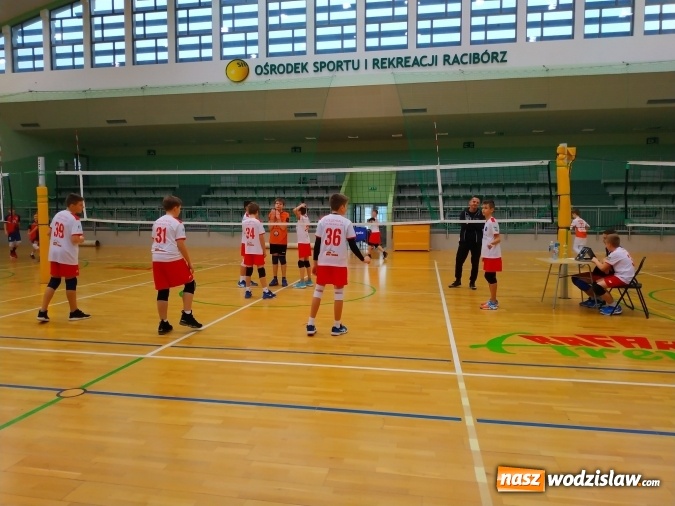 Zdjęcie w galerii na portalu naszwodzislaw.com: Siatkarski maraton w Raciborzu. Ekipa z Radlina na podium wiadomości z regionu