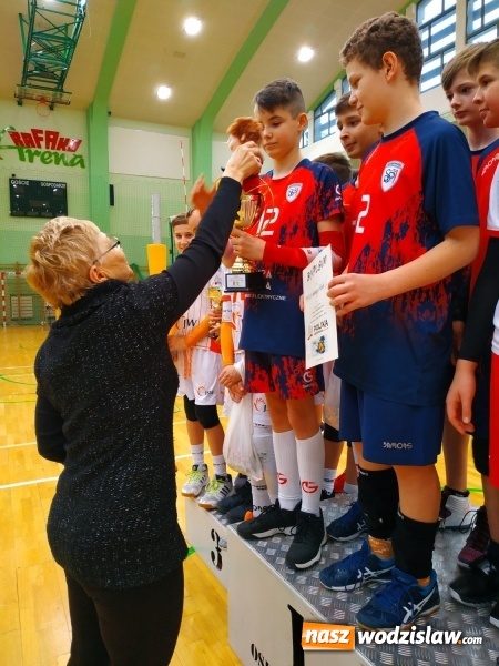 Zdjęcie w galerii na portalu naszwodzislaw.com: Siatkarski maraton w Raciborzu. Ekipa z Radlina na podium wiadomości z regionu