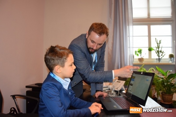 Zdjęcie w galerii na portalu naszwodzislaw.com: Mateusz Pluta sprawował wczoraj rządy w Rydułtowach wiadomości z regionu
