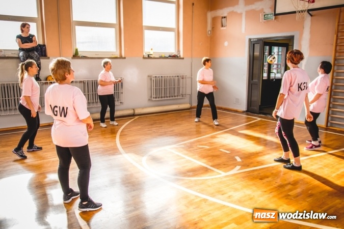 Zdjęcie w galerii na portalu naszwodzislaw.com: Charytatywny maraton fitness w Rogowie  wiadomości z regionu