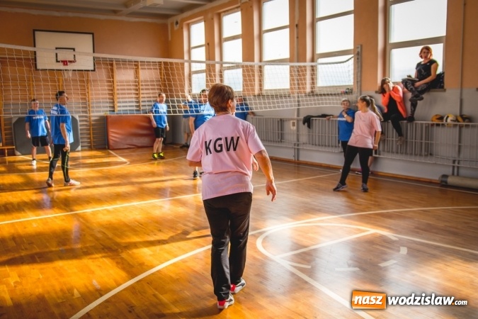 Zdjęcie w galerii na portalu naszwodzislaw.com: Charytatywny maraton fitness w Rogowie  wiadomości z regionu