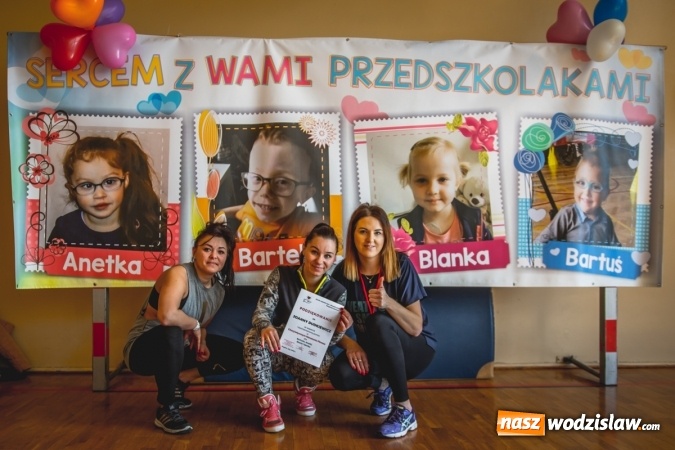 Zdjęcie w galerii na portalu naszwodzislaw.com: Charytatywny maraton fitness w Rogowie  wiadomości z regionu