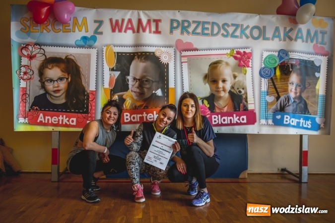 Zdjęcie w galerii na portalu naszwodzislaw.com: Charytatywny maraton fitness w Rogowie  wiadomości z regionu