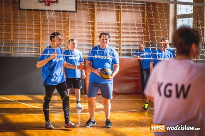 Zdjęcie w galerii na portalu naszwodzislaw.com: Charytatywny maraton fitness w Rogowie  wiadomości z regionu