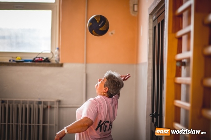 Zdjęcie w galerii na portalu naszwodzislaw.com: Charytatywny maraton fitness w Rogowie  wiadomości z regionu