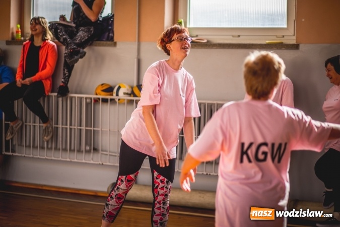 Zdjęcie w galerii na portalu naszwodzislaw.com: Charytatywny maraton fitness w Rogowie  wiadomości z regionu