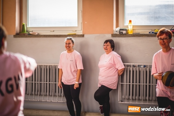 Zdjęcie w galerii na portalu naszwodzislaw.com: Charytatywny maraton fitness w Rogowie  wiadomości z regionu