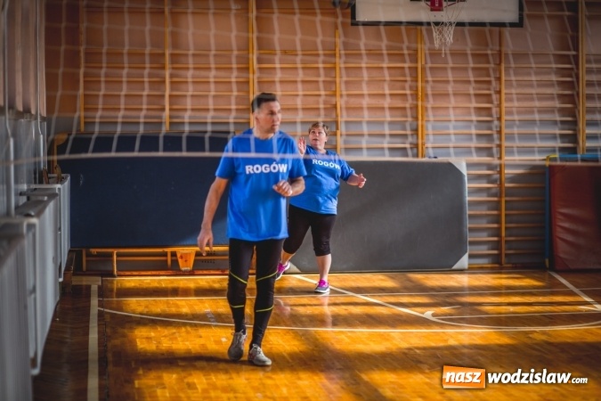 Zdjęcie w galerii na portalu naszwodzislaw.com: Charytatywny maraton fitness w Rogowie  wiadomości z regionu