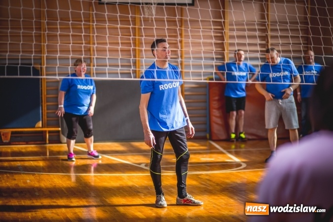 Zdjęcie w galerii na portalu naszwodzislaw.com: Charytatywny maraton fitness w Rogowie  wiadomości z regionu