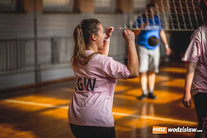 Zdjęcie w galerii na portalu naszwodzislaw.com: Charytatywny maraton fitness w Rogowie  wiadomości z regionu