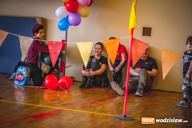 Zdjęcie w galerii na portalu naszwodzislaw.com: Charytatywny maraton fitness w Rogowie  wiadomości z regionu