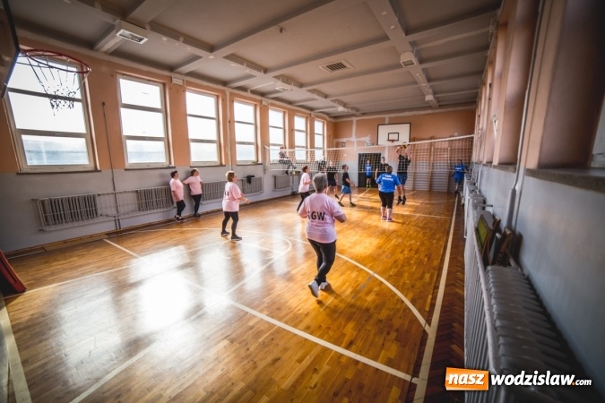 Zdjęcie w galerii na portalu naszwodzislaw.com: Charytatywny maraton fitness w Rogowie  wiadomości z regionu