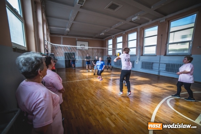 Zdjęcie w galerii na portalu naszwodzislaw.com: Charytatywny maraton fitness w Rogowie  wiadomości z regionu