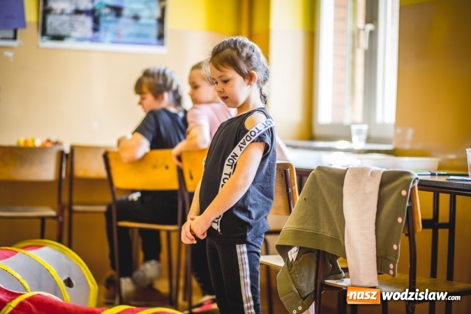 Zdjęcie w galerii na portalu naszwodzislaw.com: Charytatywny maraton fitness w Rogowie  wiadomości z regionu